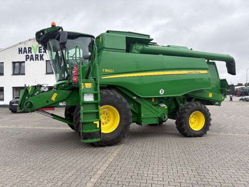 John Deere T560I