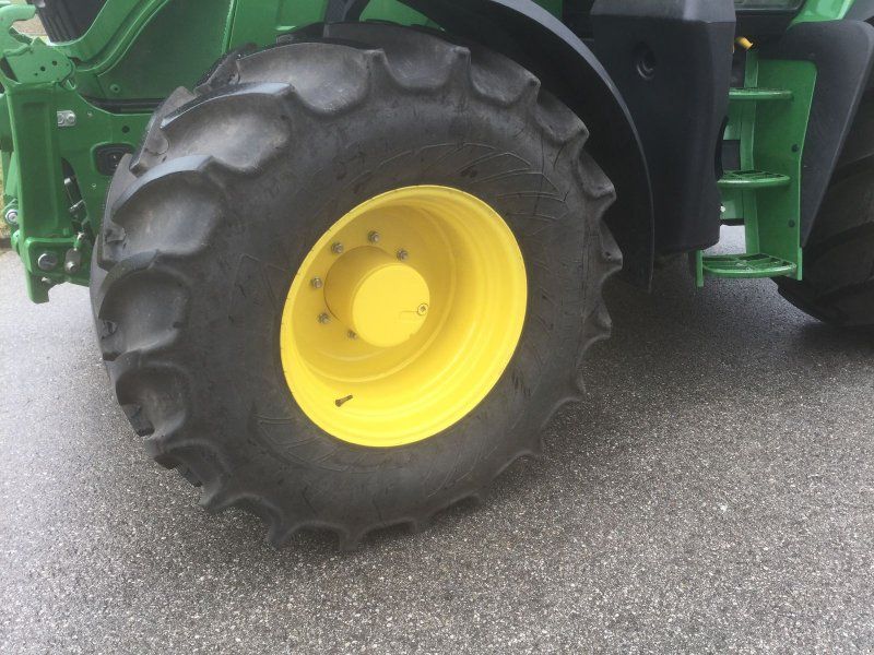 John Deere 6R130