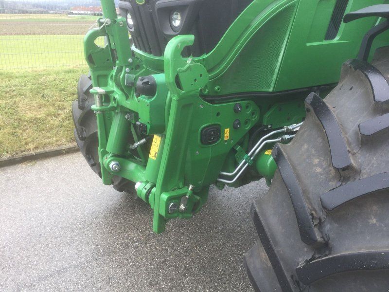 John Deere 6R130