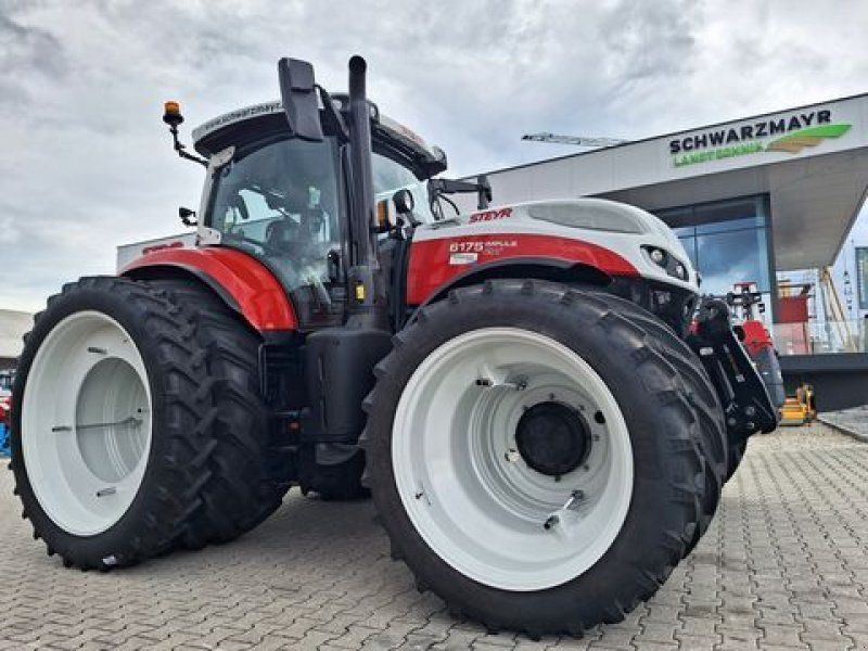 BKT 300/95R52+270/95R38