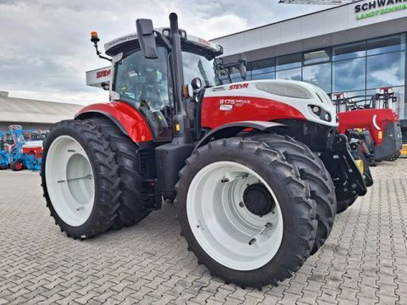 BKT 300/95R52+270/95R38