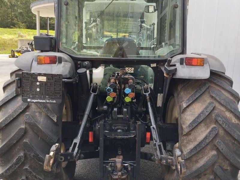 New Holland T4030 DeLuxe