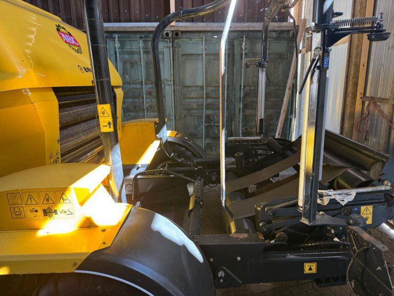 New Holland Rooll  125 Combi