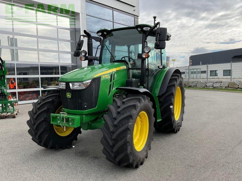 John Deere 5095M