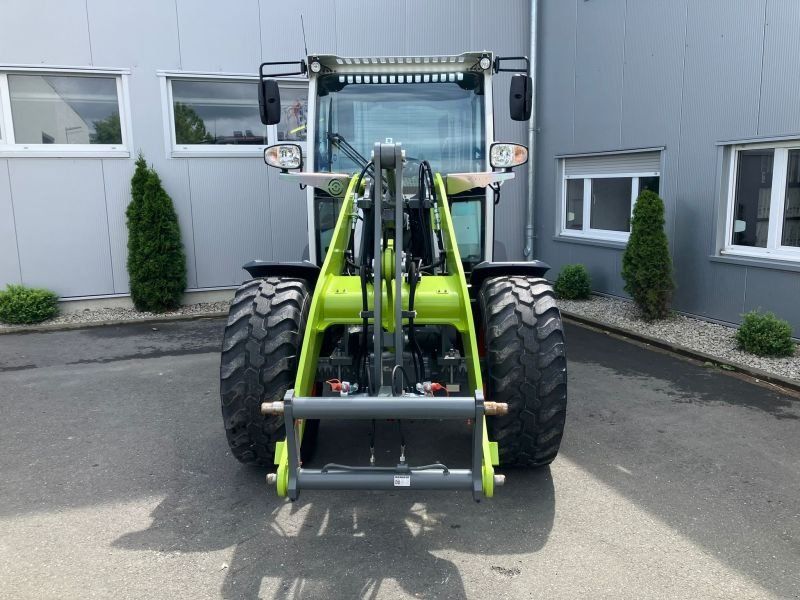 Claas TORION 530