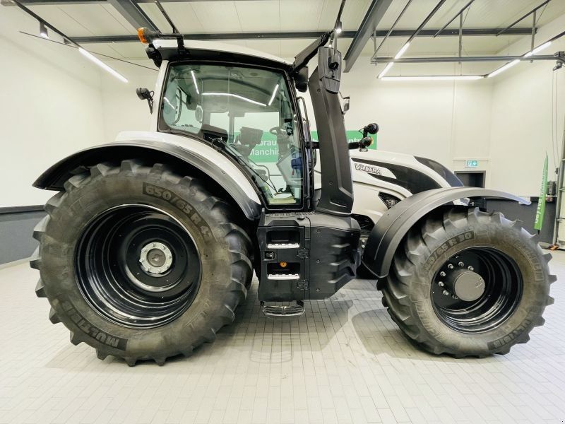 Valtra T235D