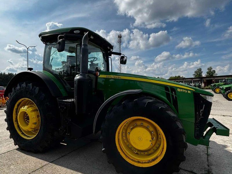 John Deere 8370R