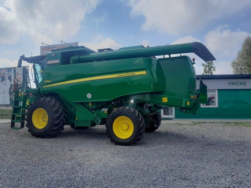 John Deere T 560i