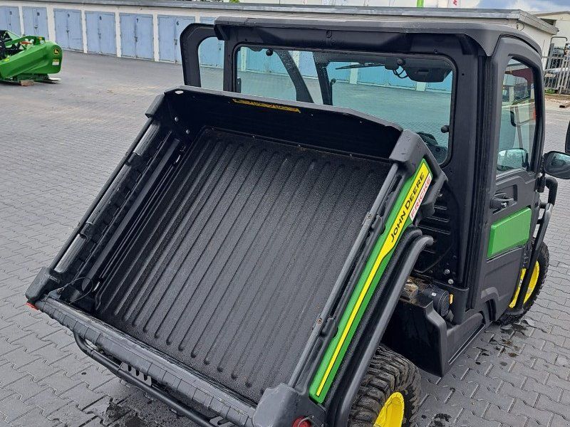 John Deere Gator XUV835M