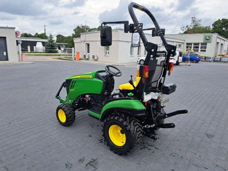 John Deere 1026R