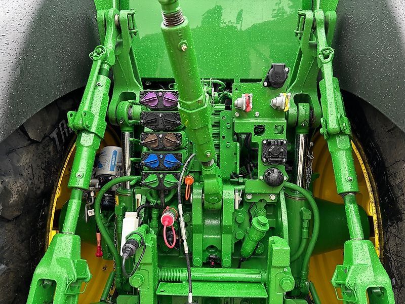 John Deere 7R 310