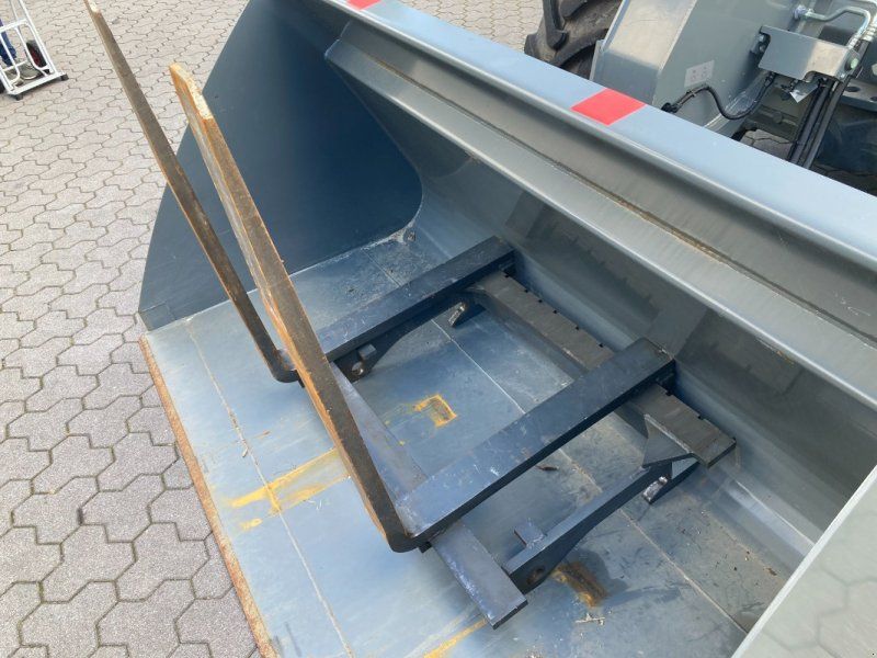 Kramer KT 307