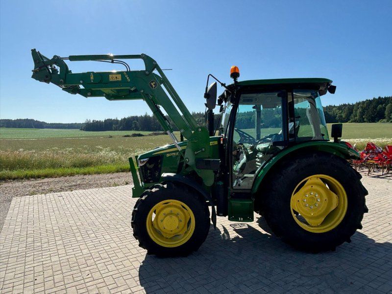 John Deere 5075 E