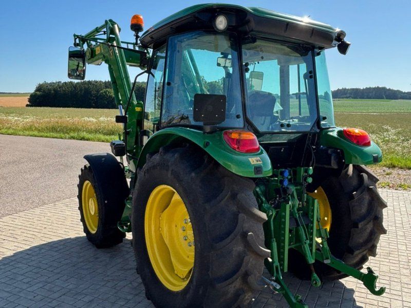 John Deere 5075 E
