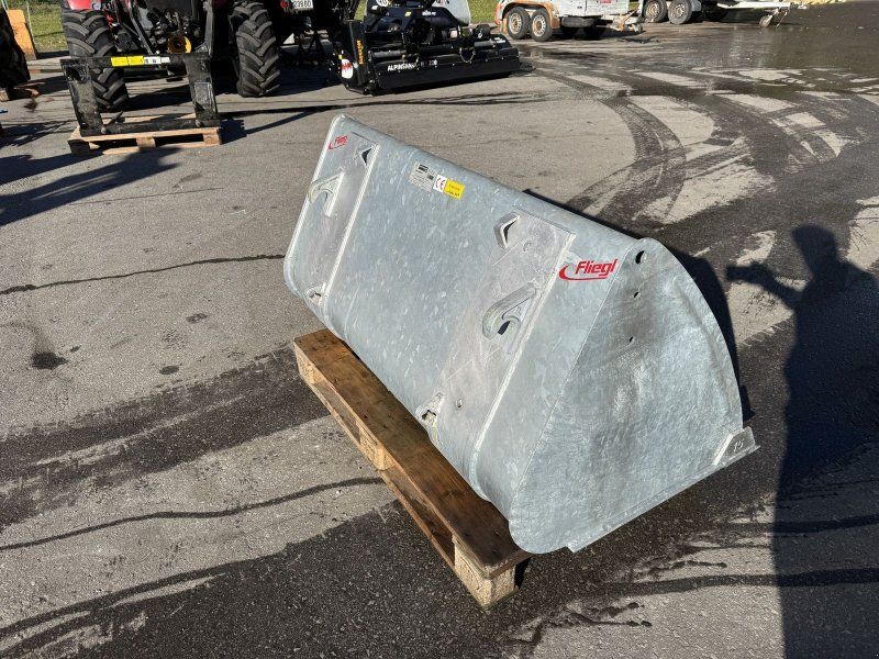 Fliegl Schwergutschaufel 150cm Euro Vollverzinkt