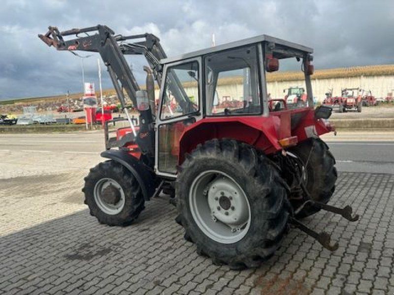 Massey Ferguson 253
