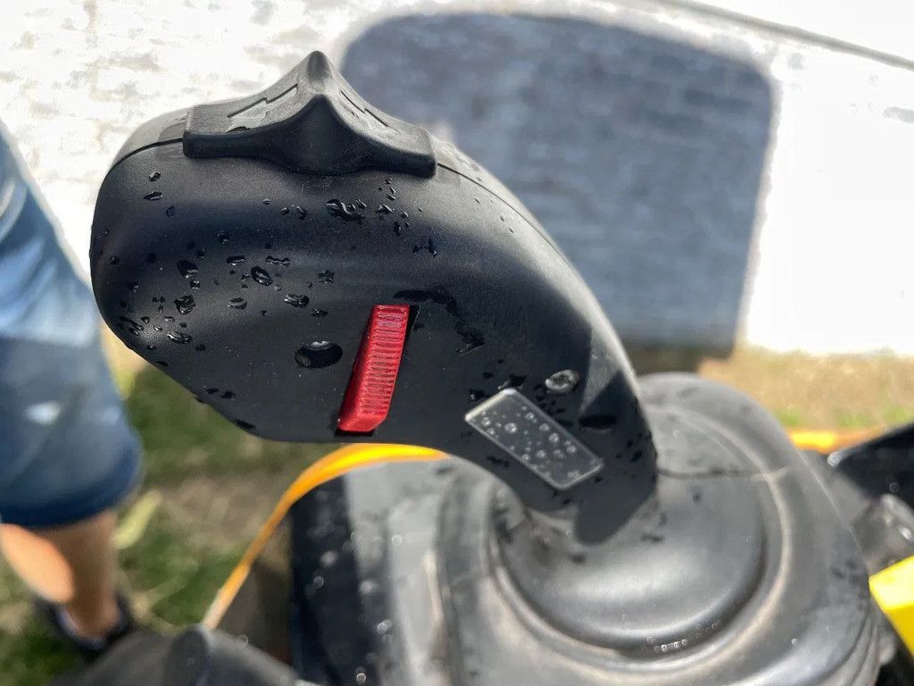 Giant G2200HD Xtra shovel kniklader met Puinbak en lepels