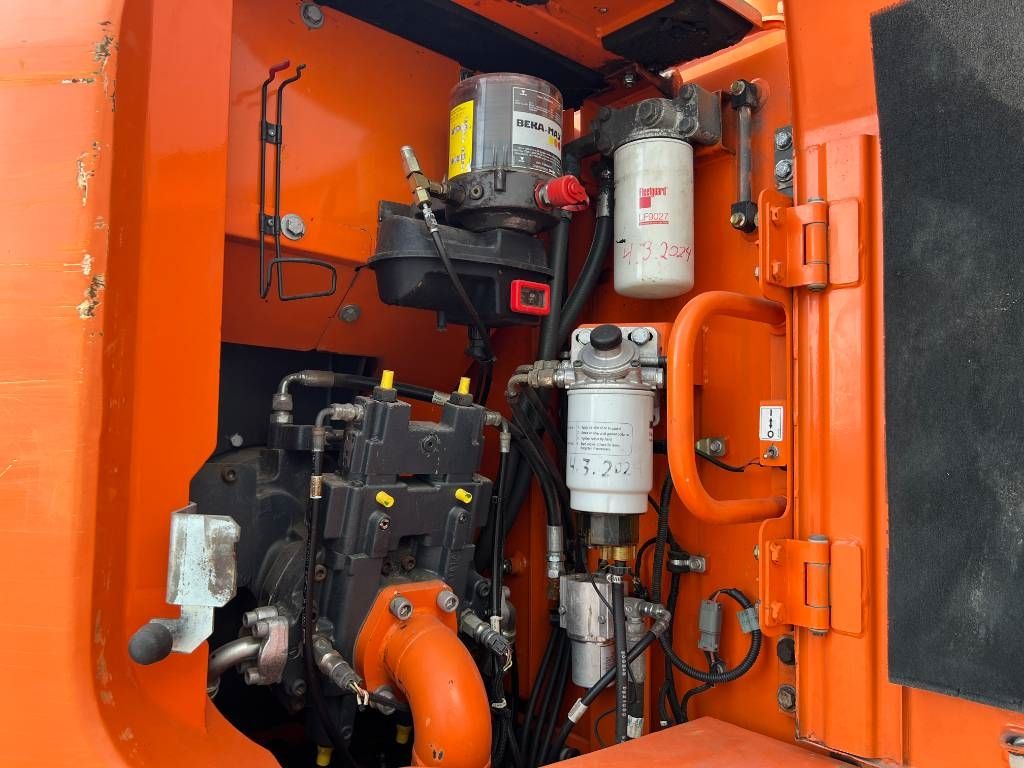 Doosan DX235LCR