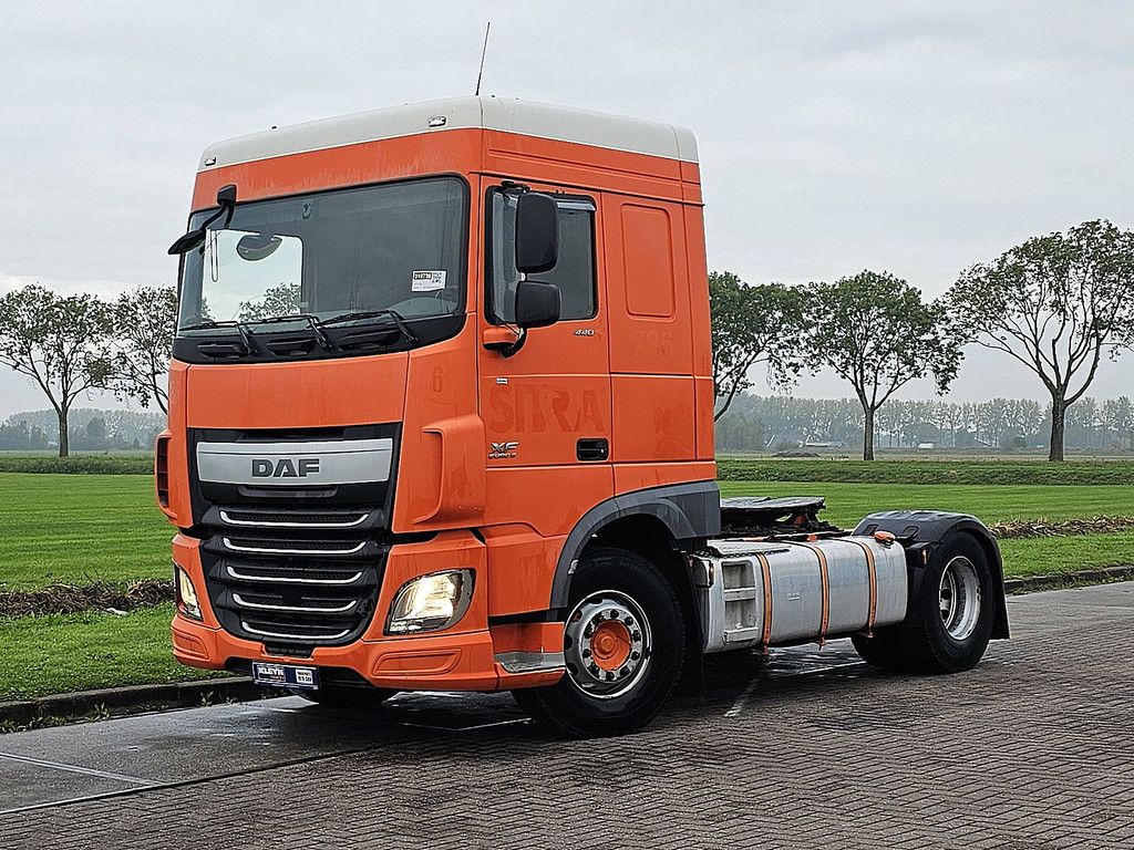 DAF XF 440 spacecab manual