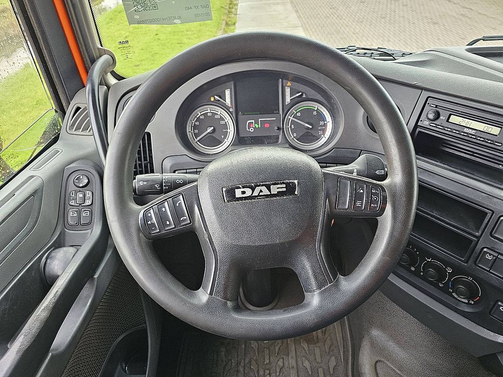 DAF XF 440 spacecab manual