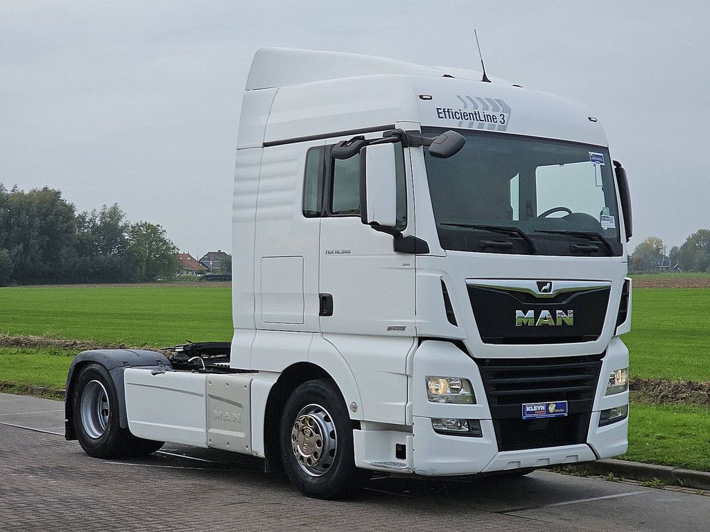 M.A.N. 18.500 TGX xlx skirts eff.line