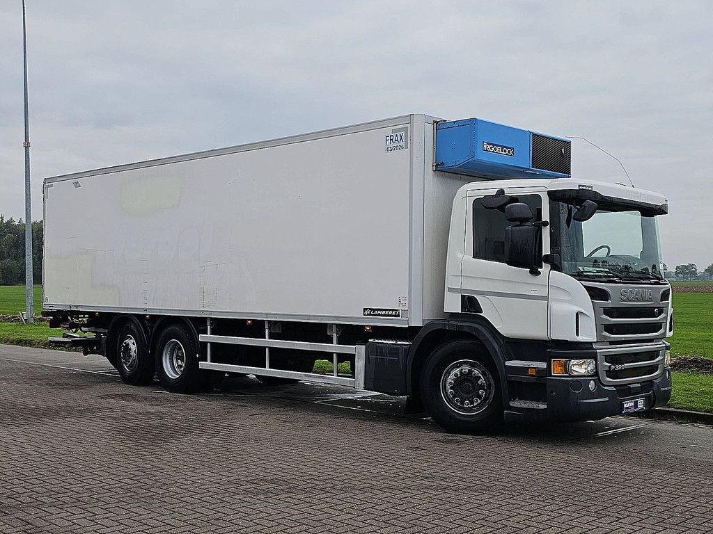 SCANIA P320 6x2*4 lamberet lift