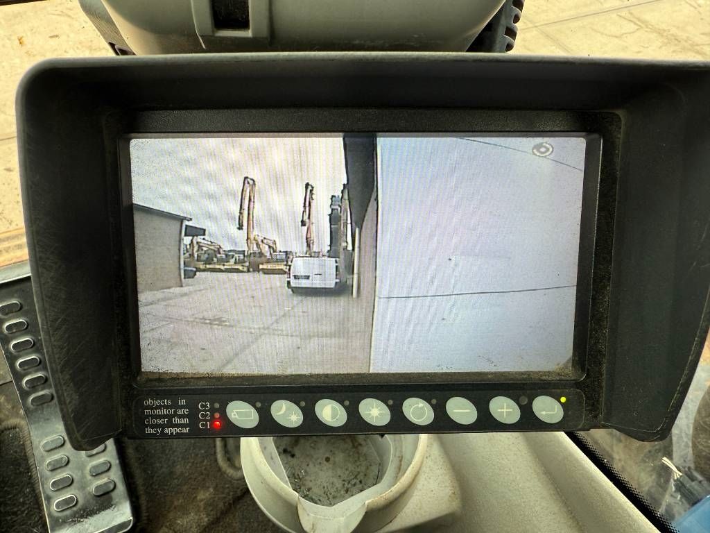 Hitachi ZX 250 LC-6 - Hammer Lines / Isuzu Engine