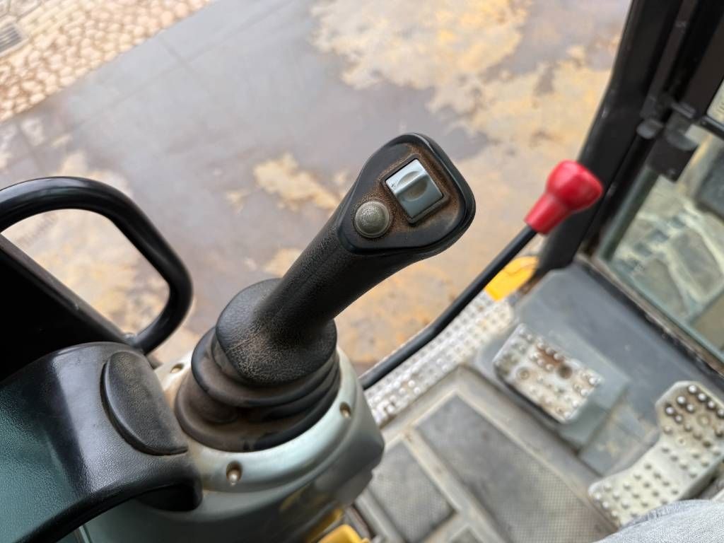 JCB 86C-1 - Hammer Lines / Quick Coupler