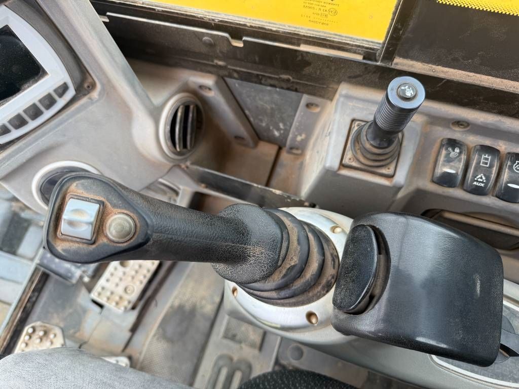 JCB 86C-1 - Hammer Lines / Quick Coupler