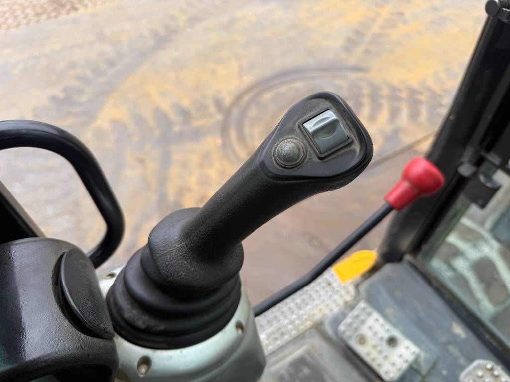 JCB 86C-1 - Hammer Lines / Quick Coupler