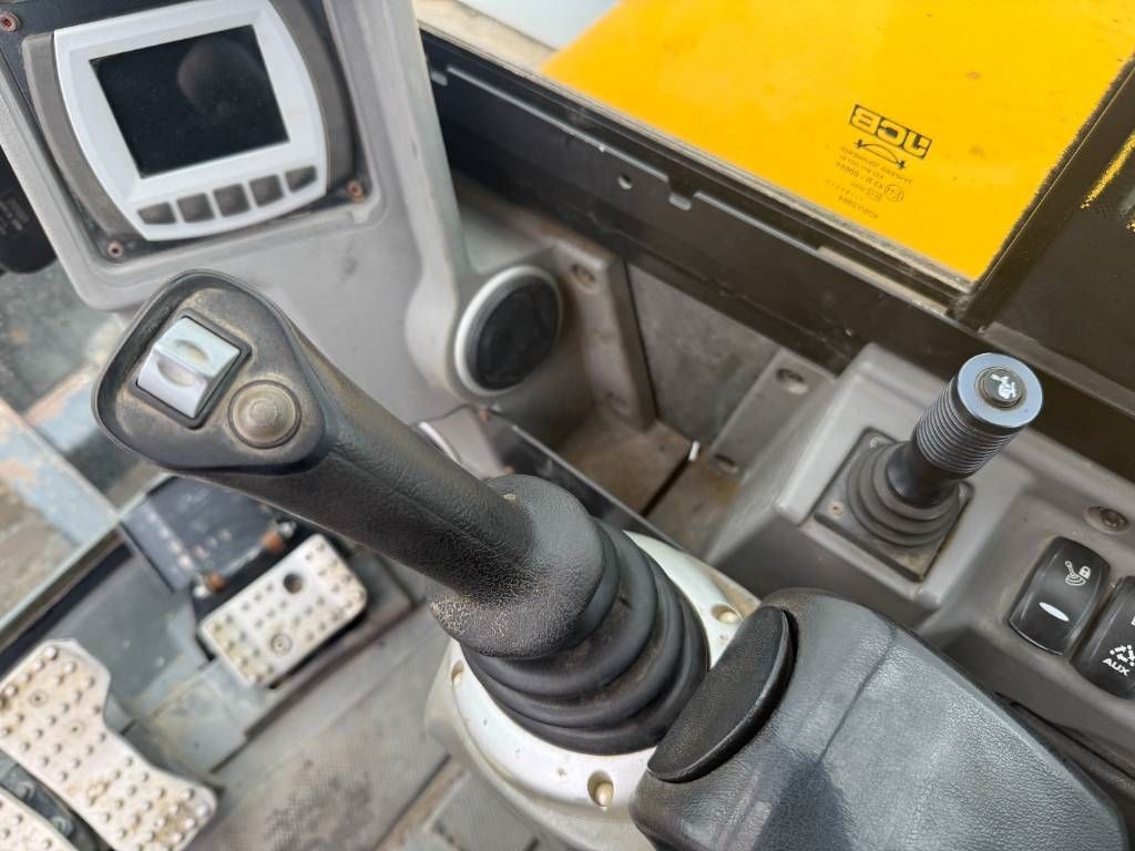 JCB 86C-1 - Hammer Lines / Quick Coupler