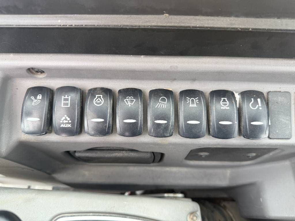 JCB 86C-1 - Hammer Lines / Quick Coupler