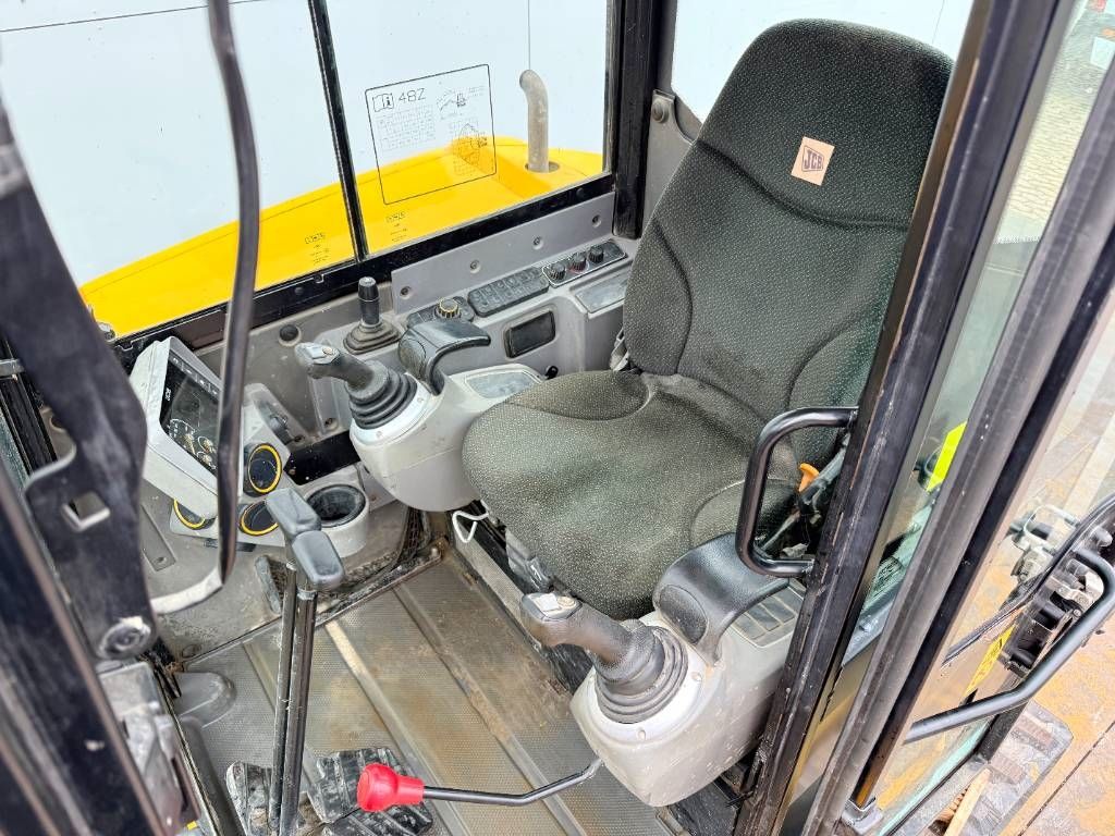 JCB 48Z-1 - Hammer Lines / Quick Coupler