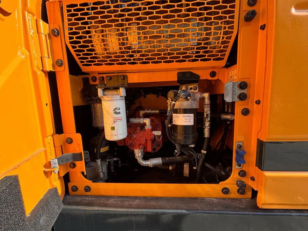 Hyundai HX140AL