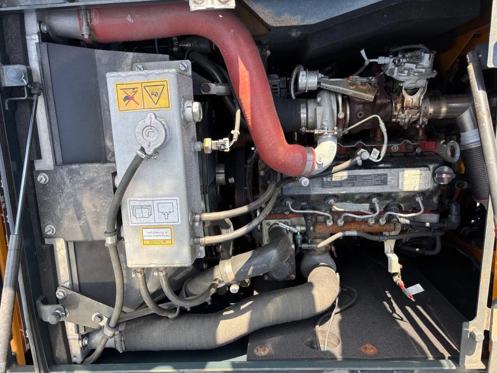 Hyundai HX140AL