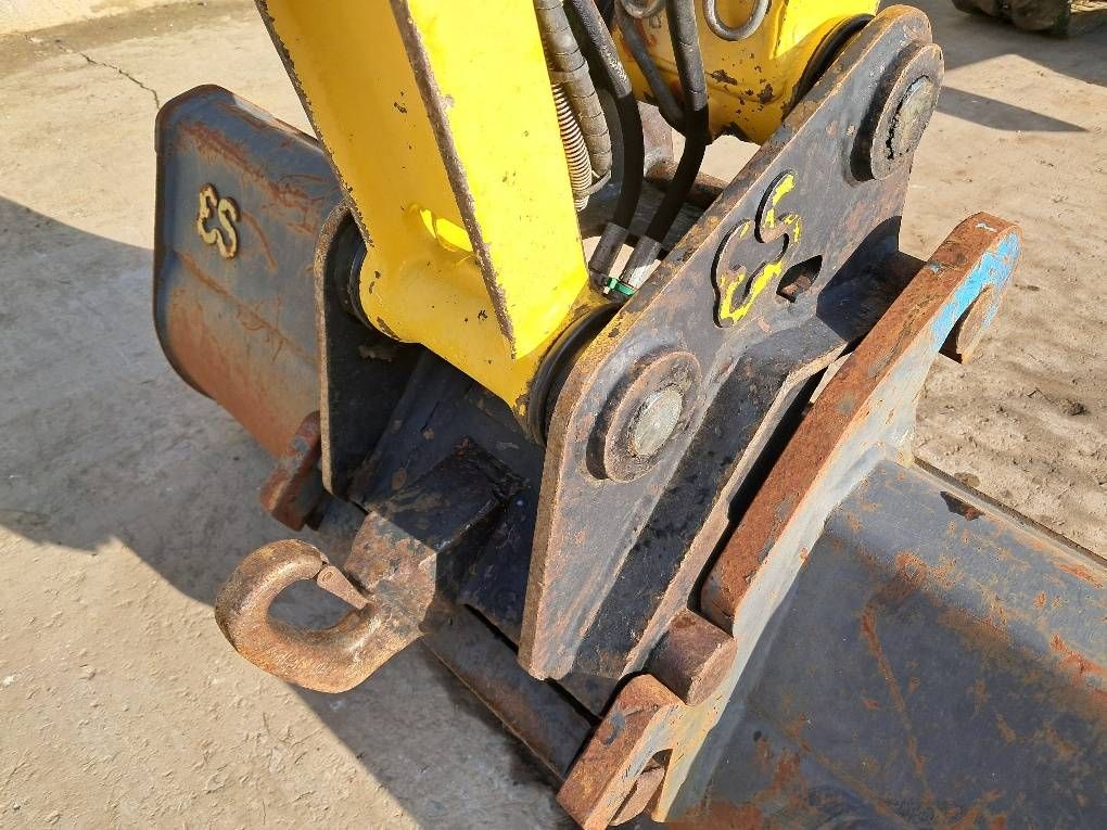 Komatsu PC50MR-2