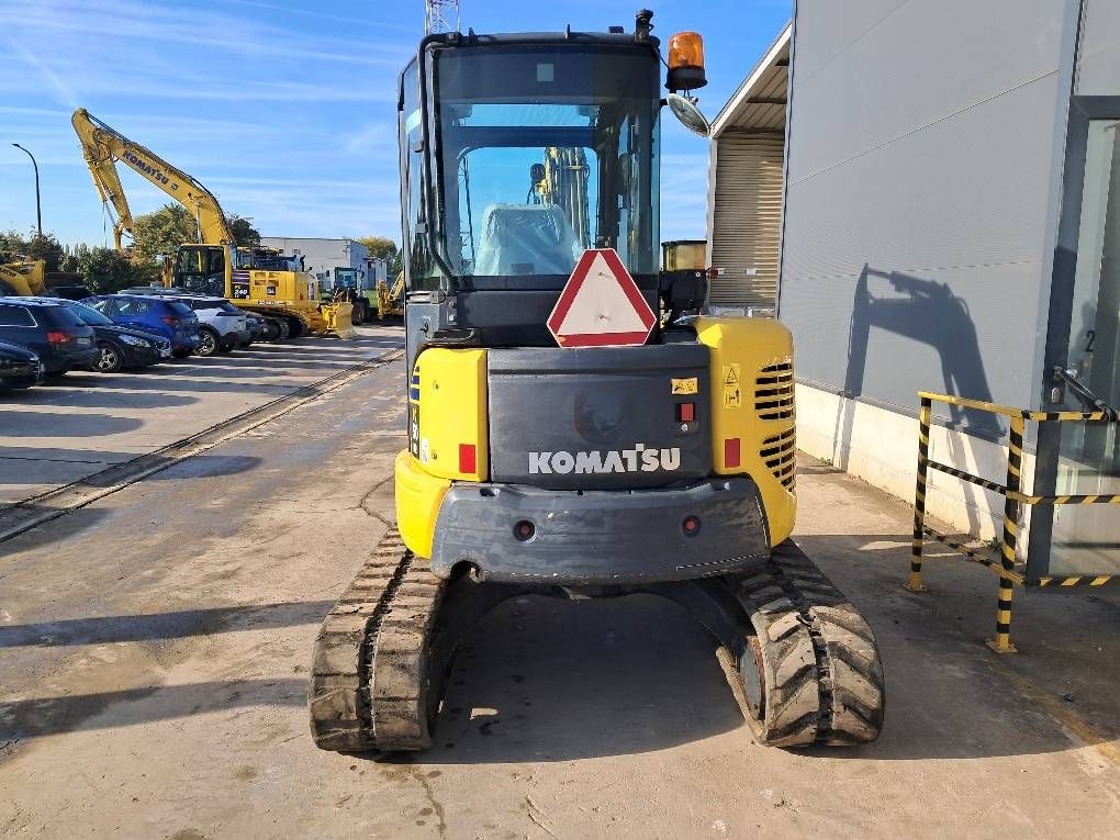 Komatsu PC50MR-2