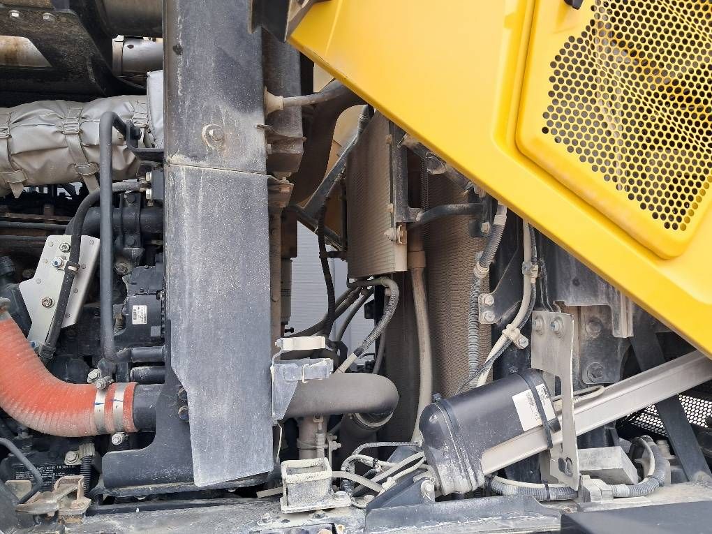 Komatsu WA475-10E0