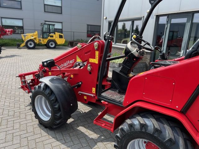 Schaffer 4580T Telescooop shovel Kniklader Verreiker Loader