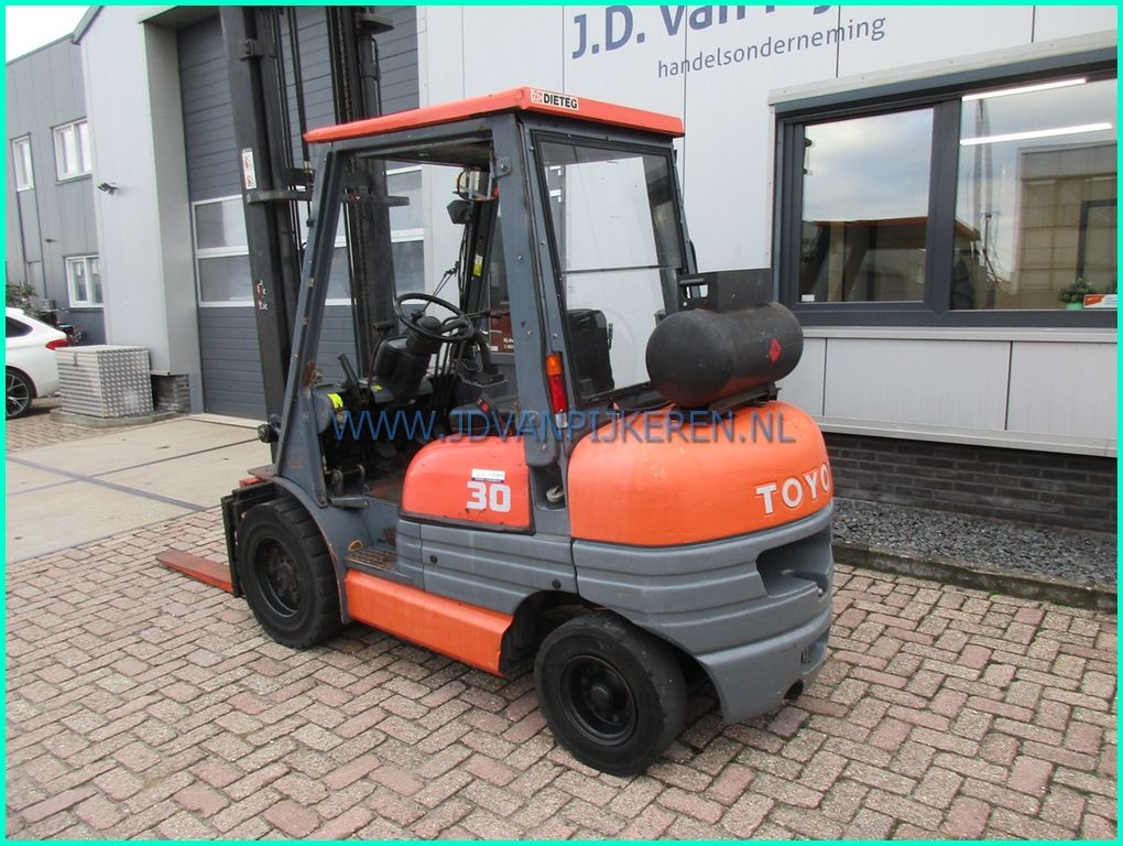 Toyota 6FGF30 3000kg HH 5m + sideshift + 4x hydrauliek