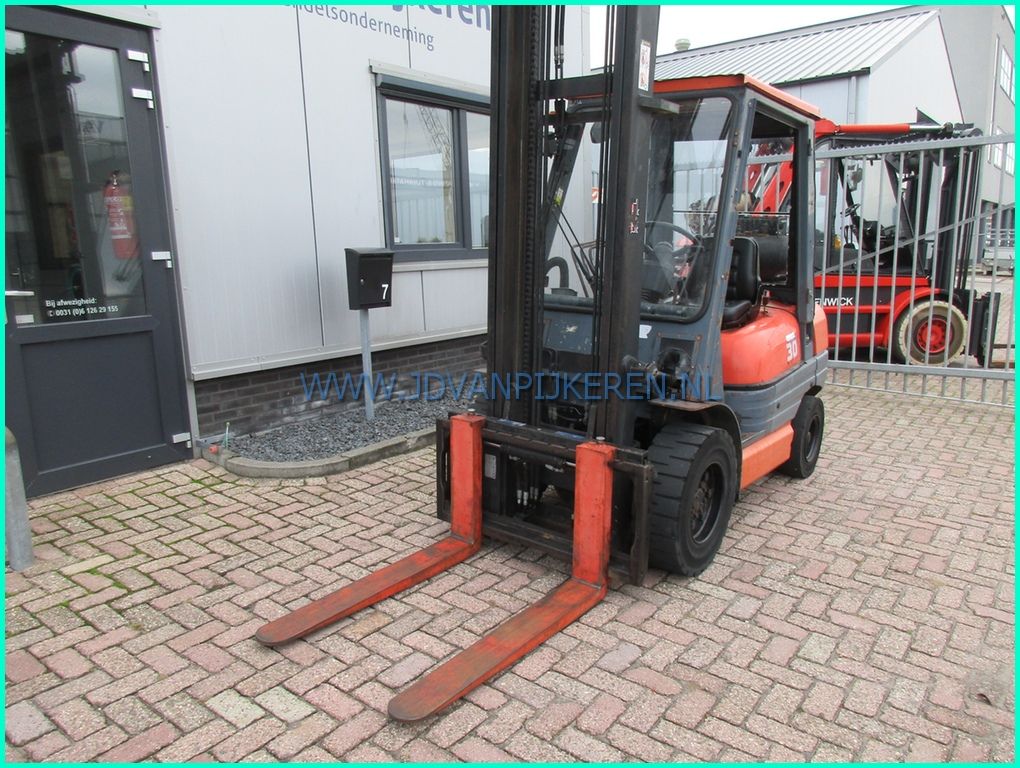 Toyota 6FGF30 3000kg HH 5m + sideshift + 4x hydrauliek