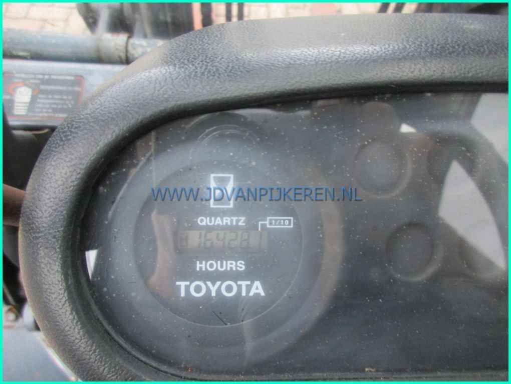 Toyota 6FGF30 3000kg HH 5m + sideshift + 4x hydrauliek