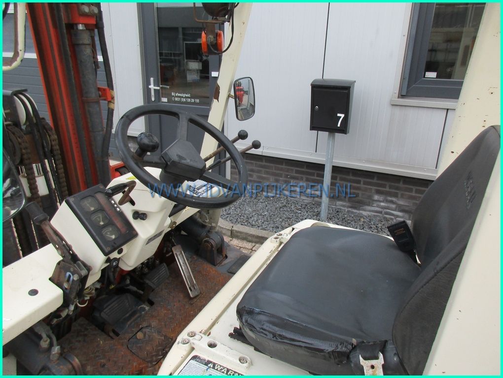 Nissan EH02A25U 2.5t diesel triplex+freelift+shift 202cm hoog