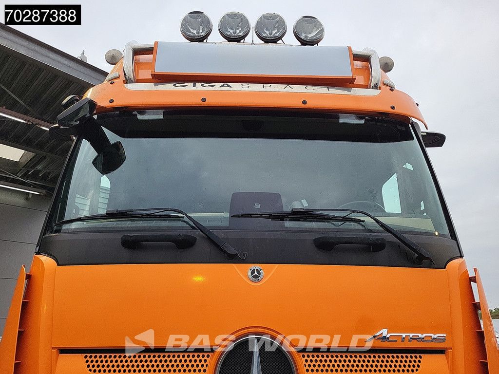 Mercedes Actros Actros 2663 6X4 GigaSpace Retarder Full-Air Leder MirrorCam DynamicSteering Compressor Xenon Navi ACC Euro 6