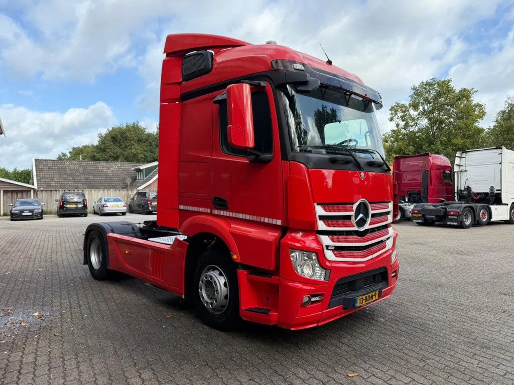 Mercedes-Benz Actros 1842 Streamspace Xenon NL Truck
