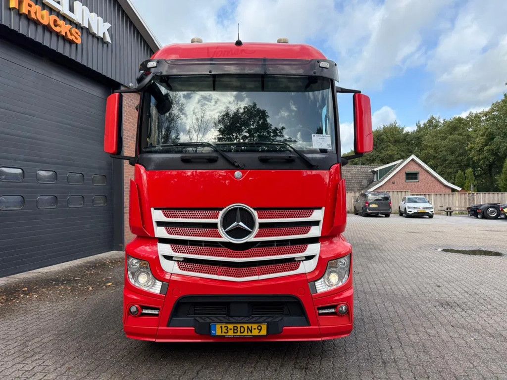 Mercedes-Benz Actros 1842 Streamspace Xenon NL Truck