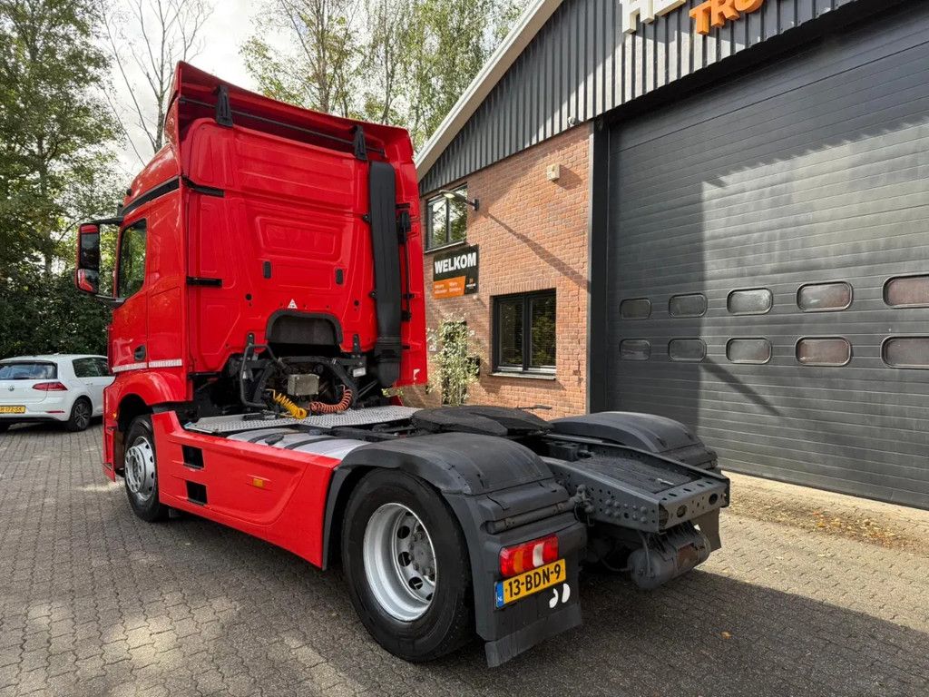 Mercedes-Benz Actros 1842 Streamspace Xenon NL Truck