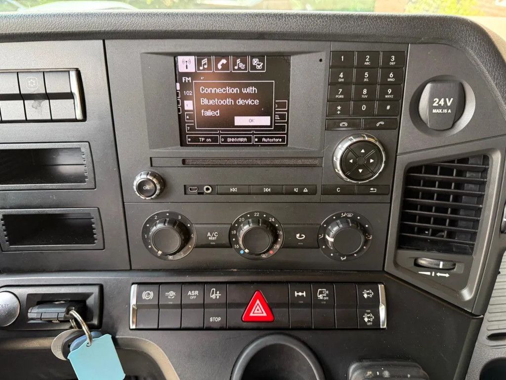 Mercedes-Benz Actros 1842 Streamspace Xenon NL Truck