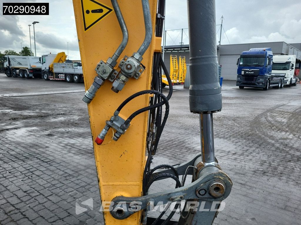 Liebherr R922 LC Litronic