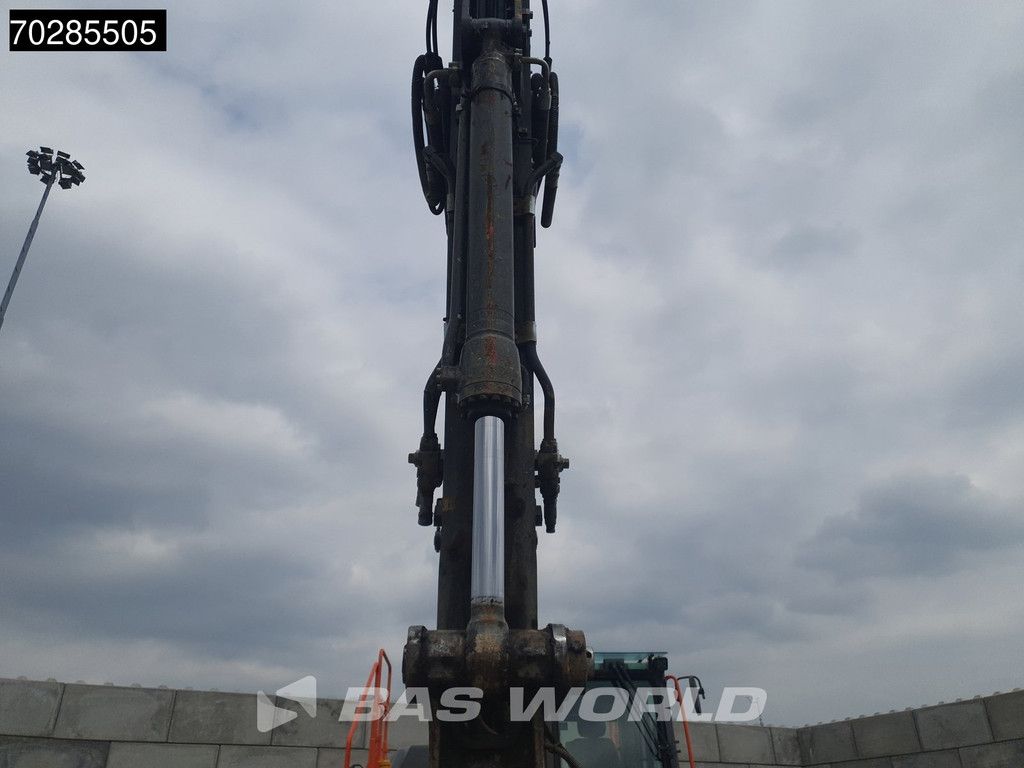 Volvo Select EC220 E L